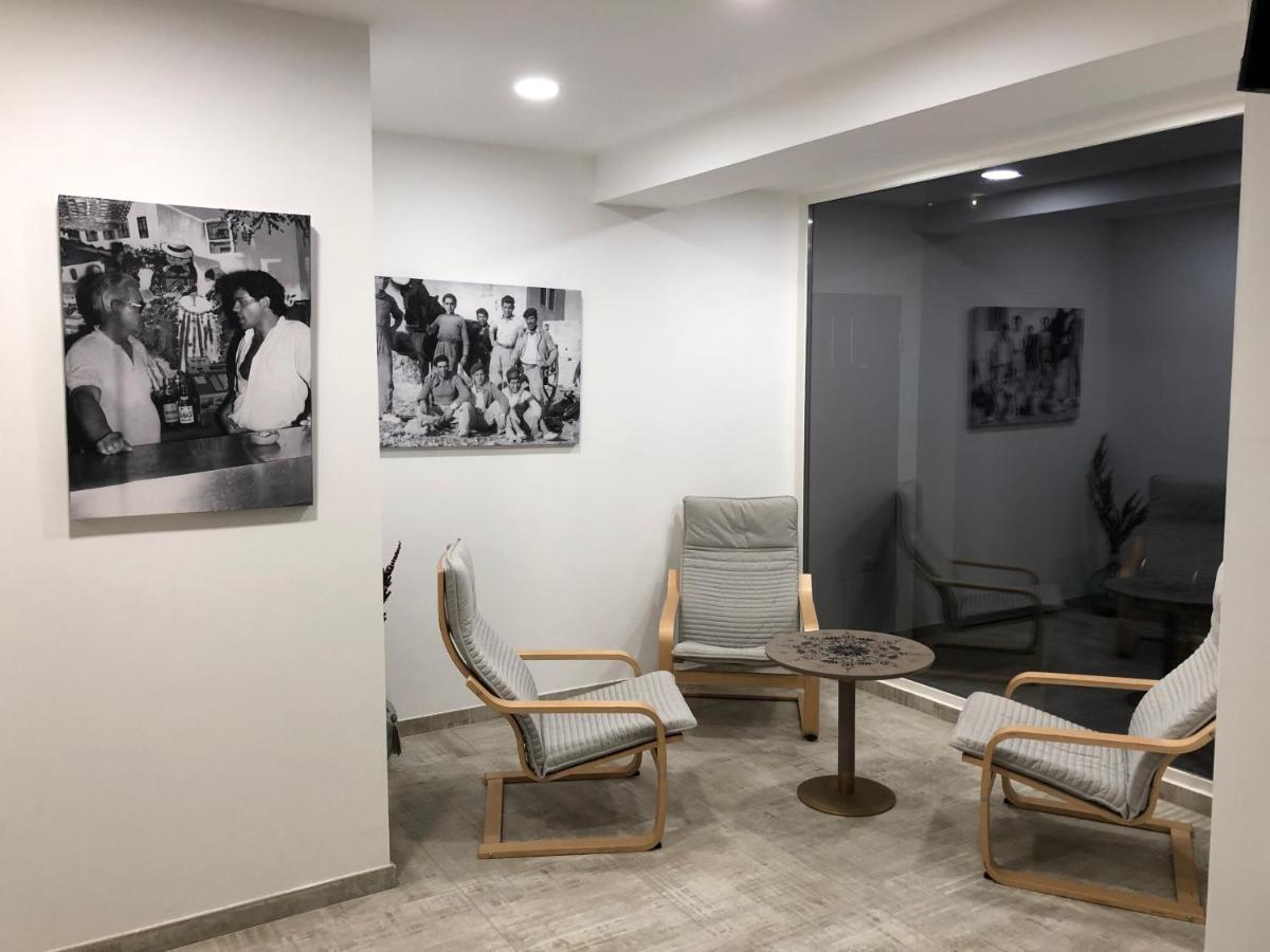 Hostal Rosalia San Antonio  Kültér fotó