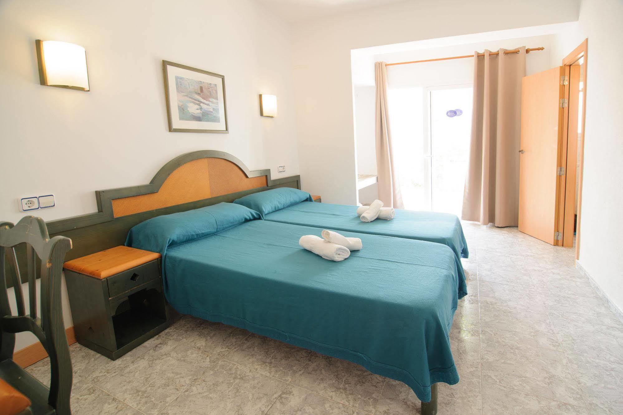 Hostal Rosalia San Antonio  Kültér fotó