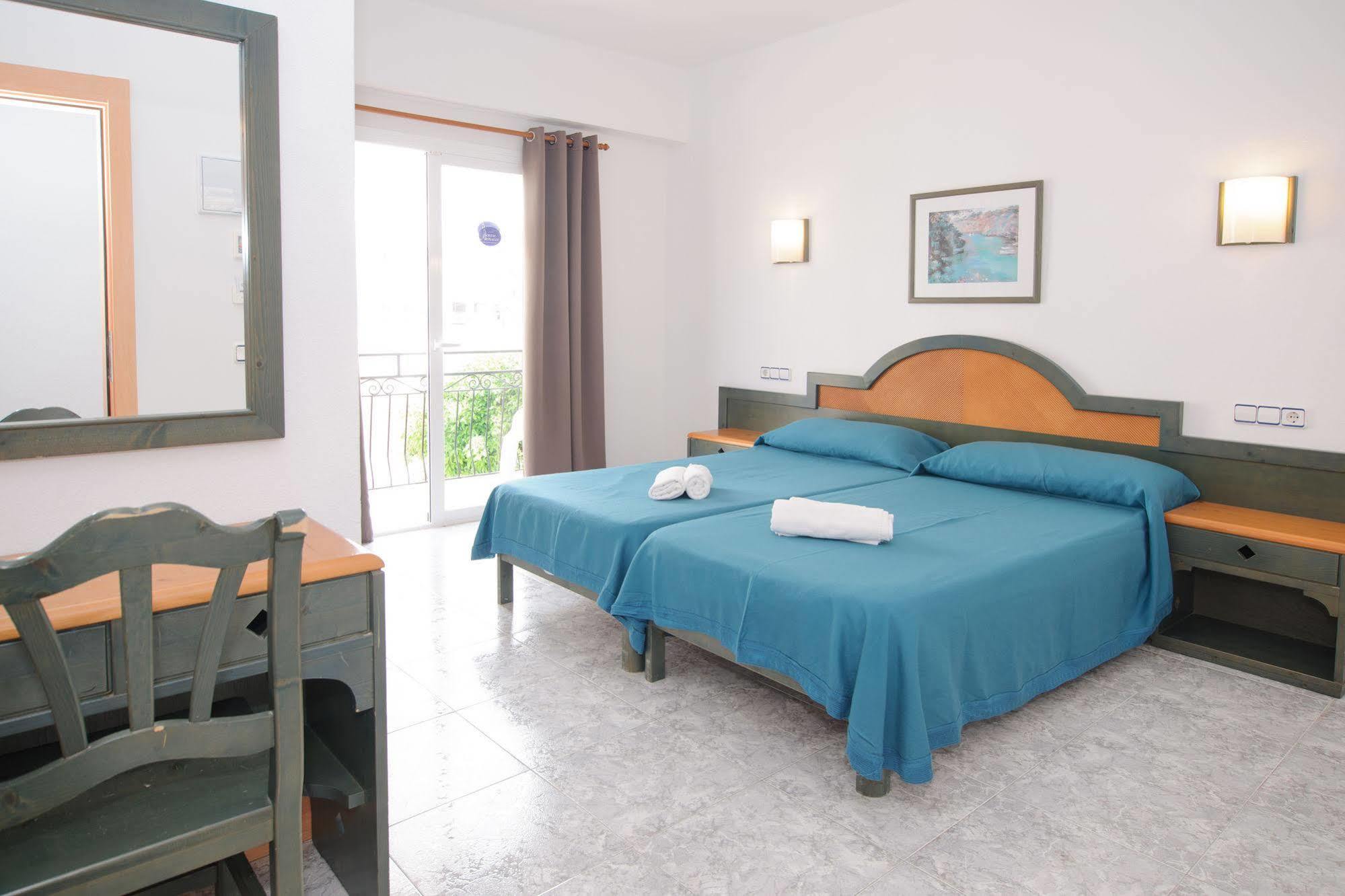 Hostal Rosalia San Antonio  Kültér fotó