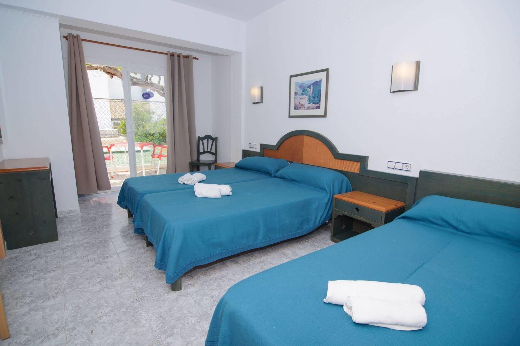 Hostal Rosalia San Antonio  Kültér fotó