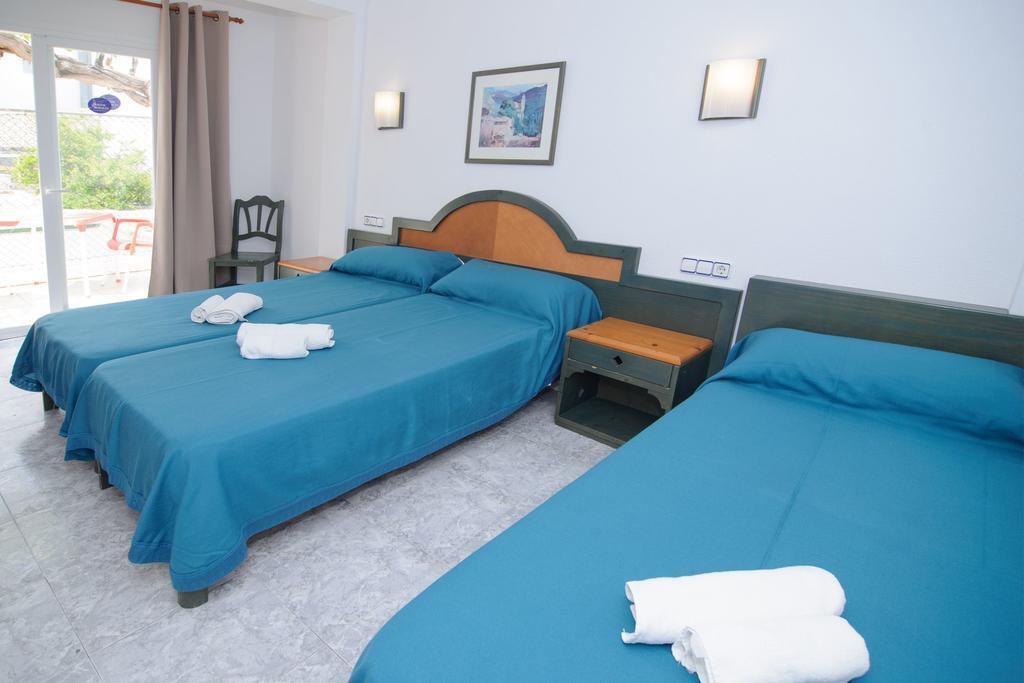 Hostal Rosalia San Antonio  Kültér fotó